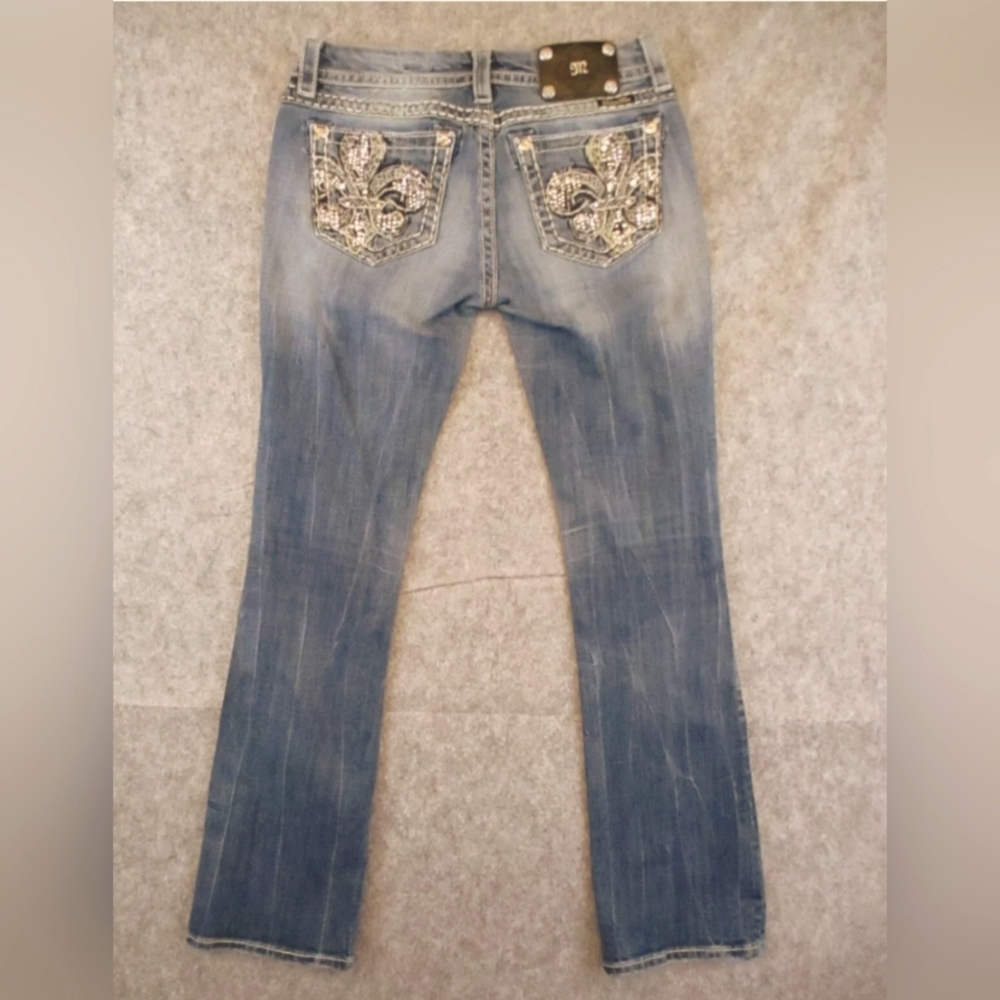 Miss me Jean's!!!! But if you wear size 32 fit perfect butt looks good in them